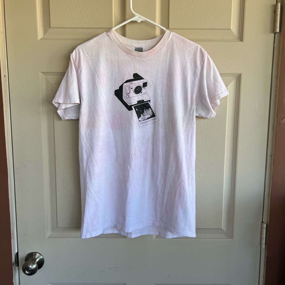 Gildan Light Pink Graphic T-Shirt